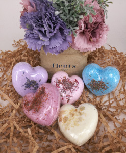 Hot sale 5 colors  Private label  handmade Natural Organic  heart-shape Fragrant Bath bubble bath fizzier oem