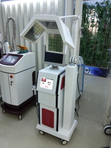 LASER Factory! Beauty Salon 670nm diode Laser Hair Regrowth Machine For Hair Loss Treatment