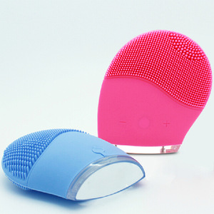 mini waterproof design facial sonic brush with massage and clean skin with CE FCC ROHS