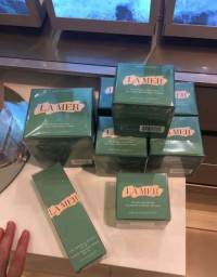 Creme de la mer moisturizing cream for sale