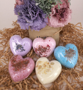 Hot sale 5 colors  Private label  handmade Natural Organic  heart-shape Fragrant Bath bubble bath fizzier oem