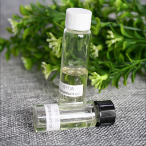 Y1053 Natural and pure Geranium oil For Perfume Cosmetic Daily Fragrance And Flavor