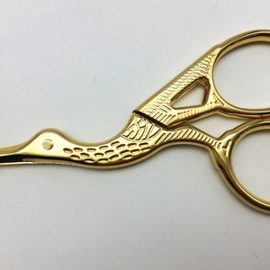 Makeup tools individuality bird eyelash scissor used to trim false eyelashes