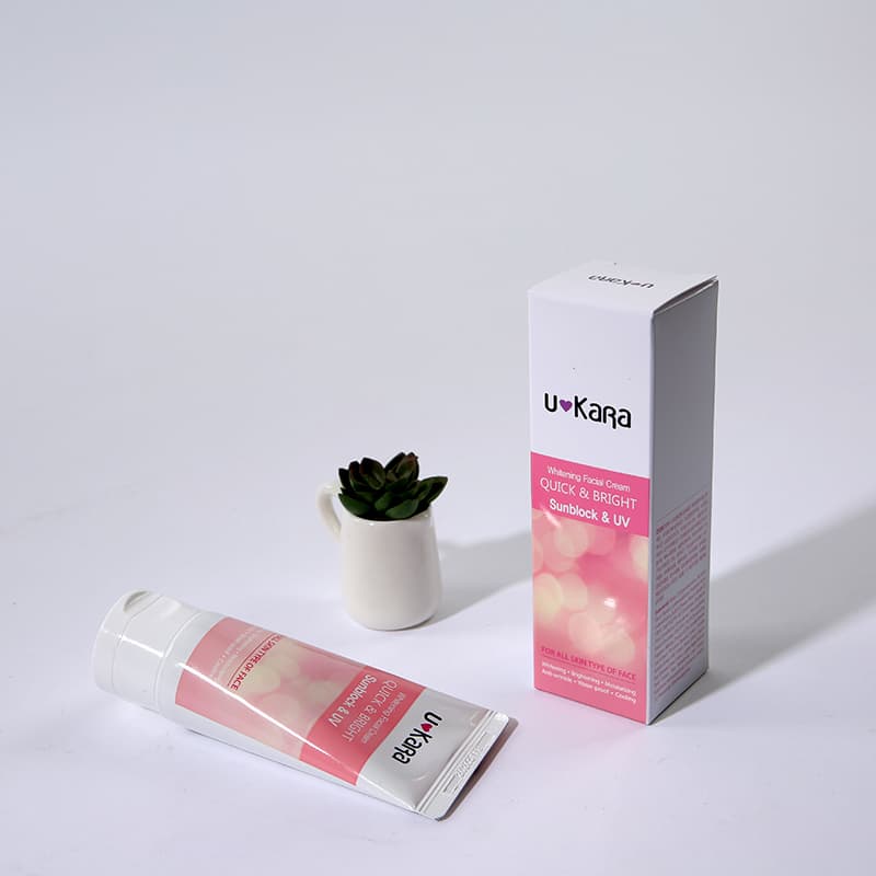 uKaRa WHITEING FACIAL CREAM 40ml