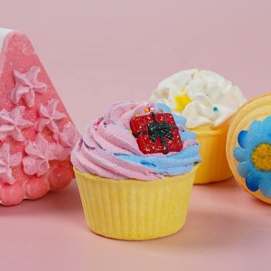 Wholesale Colorful Cake Bubble Bath Gift Set Custom SPA Fizzy Vegan Cupcake Kids Cute Bath Bombs