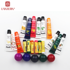 Wholesale Lip Blam with Customize Lip Balm Container Natural Lip Stick