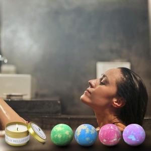 Wholesale OEM Fizzy Bubble Vegan Organic Bath Bombs Gift Set for Women Lovers