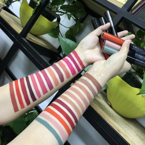 2019 Currenty Hot Selling Good Quality Private Label  no Logo Matte Liquid Lipstick Waterproof Wholesale