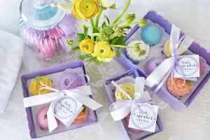 Bath Bomb Set of 3 Cupcakes Fizzy Bath Bombs with Coconut Oil and Shea Butter Makes Spa Relaxation Bath Set