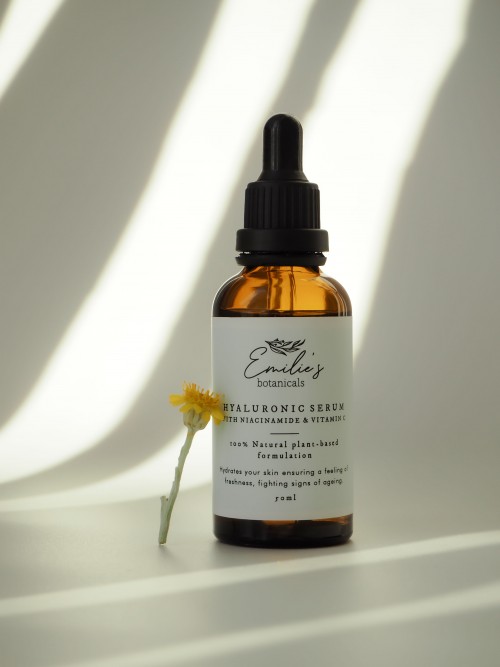 Anti-ageing Hyaluronic Acid Serum Enriched with Vitamin C and Niacinamide. Treatment for Younger and Healthier Looking Skin, 50 ml