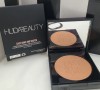 Huda Beauty Easy Bake And Snatch Pressed Brightening Powder
