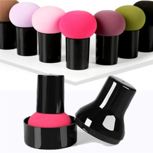 Custom High Quality Make Up Sponges Plastic Holder Cute Beauty Puff Sponge Make Up