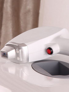 Hair Removal Beauty Equipment / Laser Diodo 808 nm Portable Diode Professional Laser Hair Removal Machine