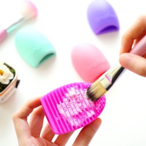 Ready to Ship Personalized 8 colors makeup  Brushegg Cleaning  Cosmetic brush cleaner