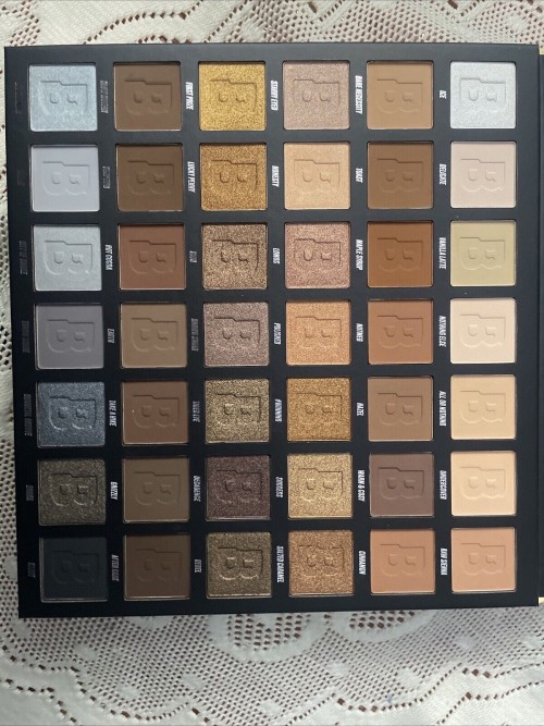 Made By Mitchell Curve Case Cream Makeup Palette (Deep)