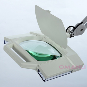 Magnifying lamp for beauty salon use Cool Light Magnifier LED