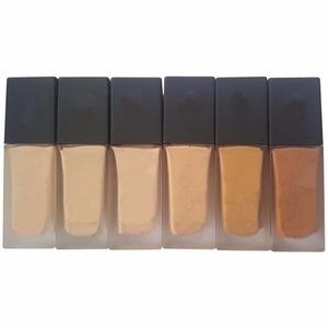 Six Colours All Day Luminous Weightless Foundation