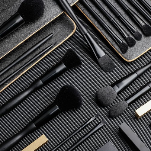Professional Black Makeup Brush Set – Premium Face & Eye Brushes for Flawless Application