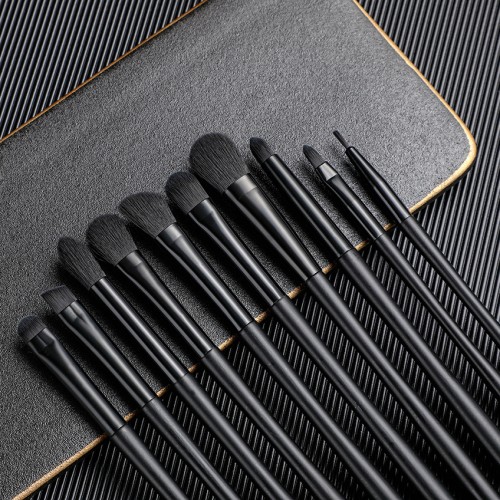 Professional Black Makeup Brush Set – Premium Face & Eye Brushes for Flawless Application
