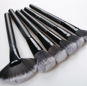 Professional black vegan synthetic and wood makeup brushes 32Pcs