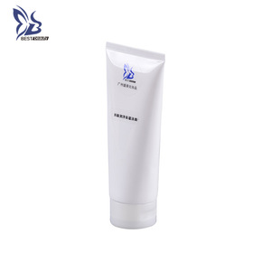 Wholesale Refreshing Hydrating Smoothing Face Revitalization Brightening Moisturizing Facial Cleanser OEM/ODM