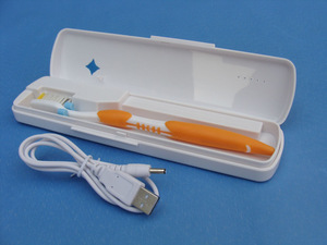 Both battery and USB powered UV-C light Toothbrush Sanitizer