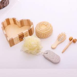 Promotional wood heart box  bath accessory set classical box spa Bath Gift Set