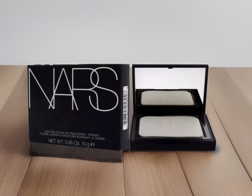 Nars Light Reflecting Pressed Setting Powder