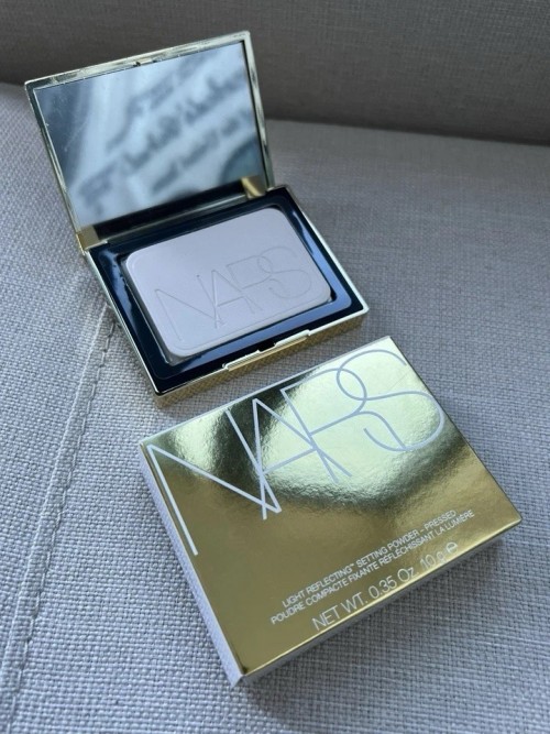 Nars Light Reflecting Pressed Setting Powder