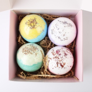 oem colorful surprise soap handmade custom bulk rainbow cupcake ball organic essential wholesale gift set organic bath bombs