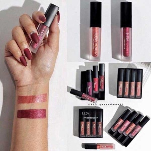 Wholesale hot professional low moq shimmer matte private label lipgloss liquid lipsticks for makeup