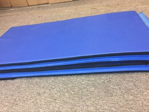 Hot sale soft and comfortable gymnastic folding mat gym equipment