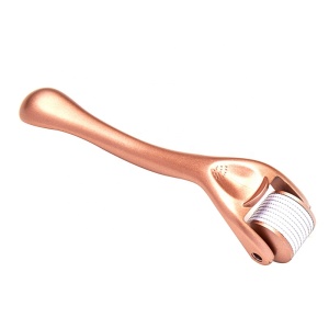 OEM 2021 Skin Care Microneedle Derma Roller 540 Gold Handle Derma Rolling System Facial Massager Derma Roller