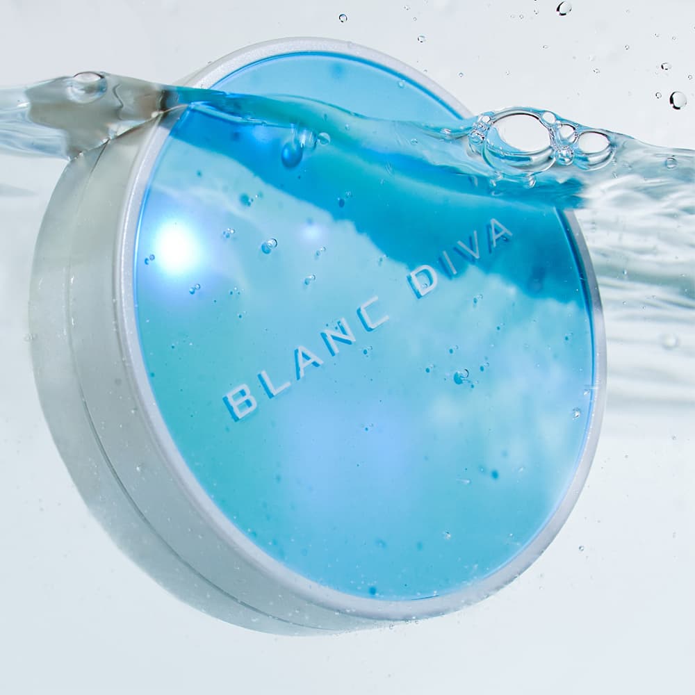 BLANC DIVA WATER VELVET CUSHION