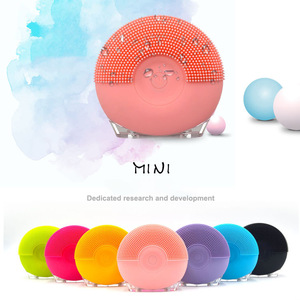Multi-Functional Beauty Face Cleaning Equipment And Personal Facial Massager Face Cleaning Brush