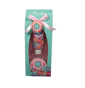 OEM/ ODM classical bathroom gift set with shower gel body lotion bath bombs in a wire basket