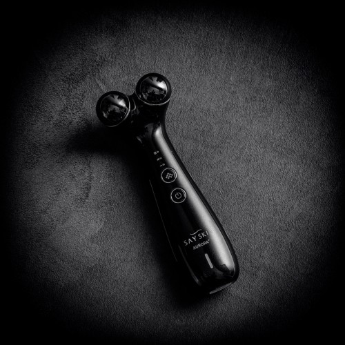SAY SKIN AURORA + Beauty Device