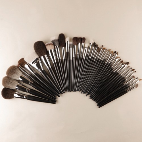 Professional 32pcs Makeup Brush Set Full Collection Premium Synthetic Hair Cosmetic Brushes for Artistry & Private Label
