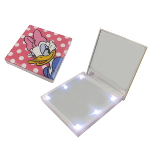 Customized logo cheap small square pocket mirror with led light