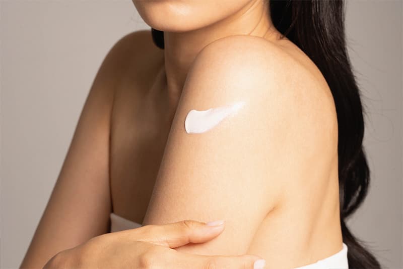 CENIGIA WILD GINSENG TONE UP SUNSCREEN