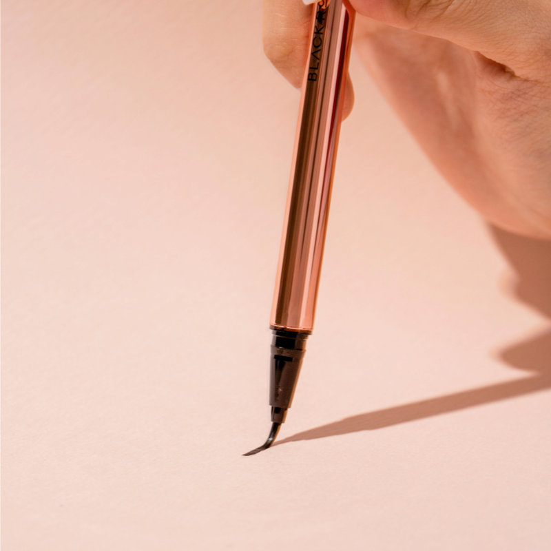 BLACK ROUGE POWER PROOF PEN LINER