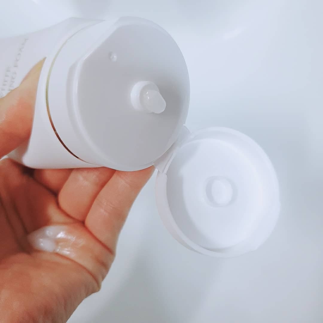 BELLEZA IDEAL WHITE CLEANSING FOAM
