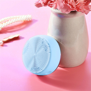 Mini Silicone Rechargeable Facial Brush Waterproof Electric Multifunctional Facial Cleansing Brush
