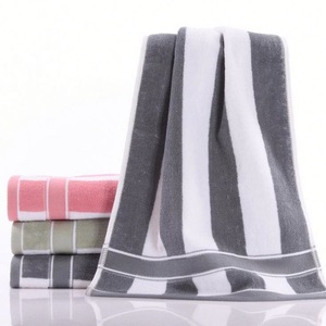 Shijiazhuang factory supply 100% cotton wholesale multi functional light color design women gift bath towel
