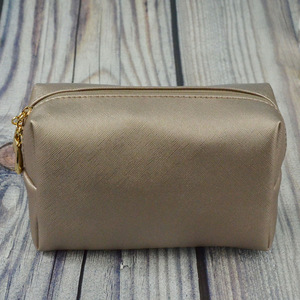 Wholesale  specially designed for ladies with portable waterproof PU cosmetic bags makeup