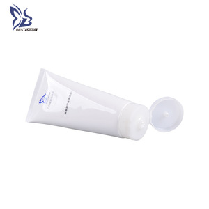 Wholesale Refreshing Hydrating Smoothing Face Revitalization Brightening Moisturizing Facial Cleanser OEM/ODM