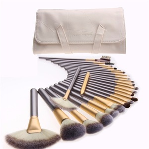 Professional Wood Make Up Brush Set Foundation Brushes Makeup