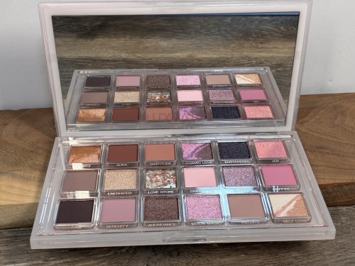 Huda Beauty Rose Quartz Eyeshadow Palette