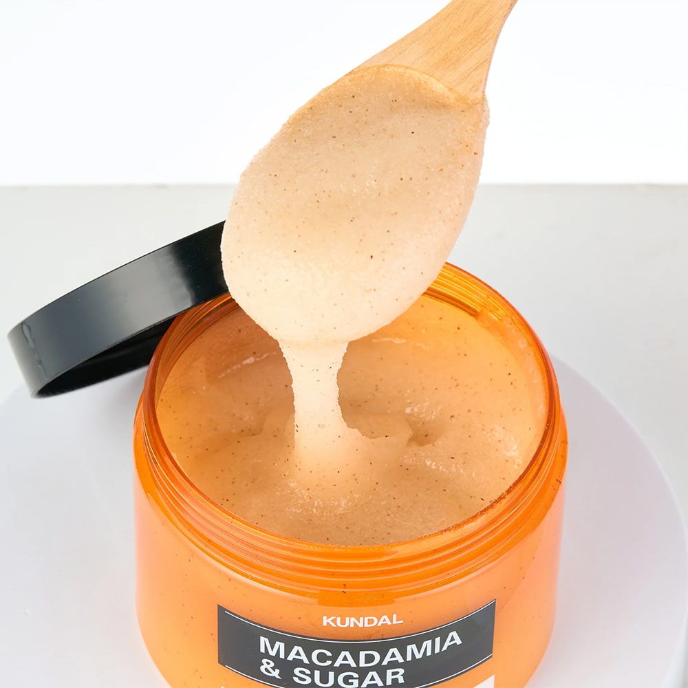 (KUNDAL) Macadamia &amp; Sugar Body Scrub [White Musk] 550g