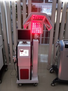 LASER Factory! Beauty Salon 670nm diode Laser Hair Regrowth Machine For Hair Loss Treatment